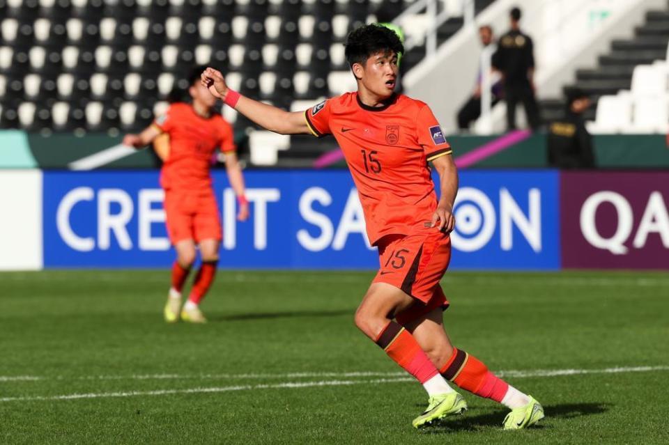 高尔夫-曝上海海港求购彭啸！报价超1000万，媒体人：泰山赶紧续约